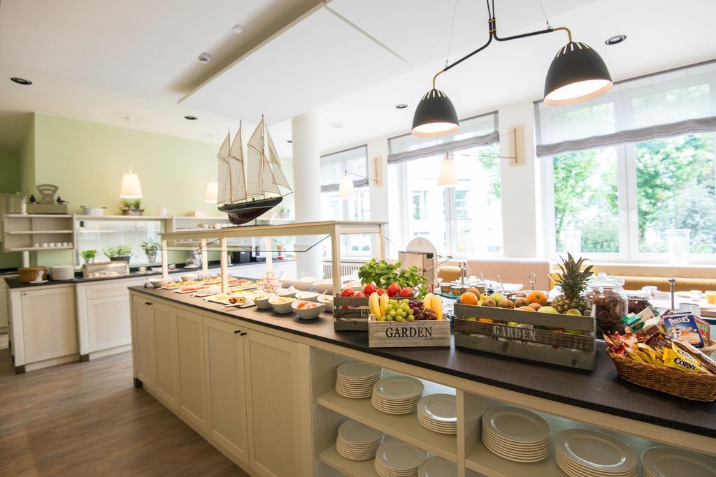 Hotel Stella Maris Hamburg Bagian luar foto