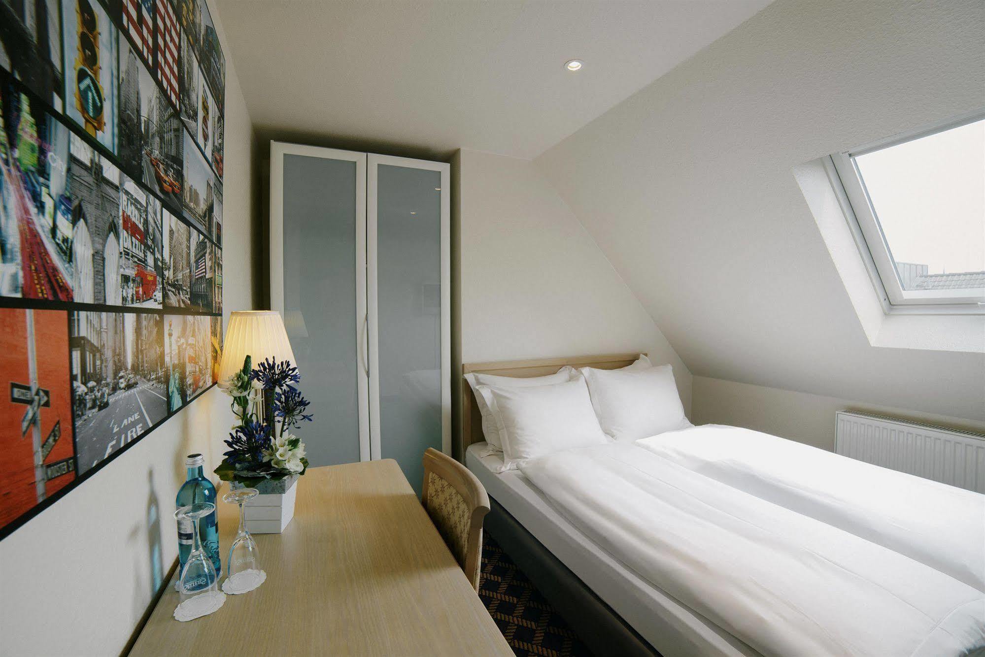 Hotel Stella Maris Hamburg Bagian luar foto